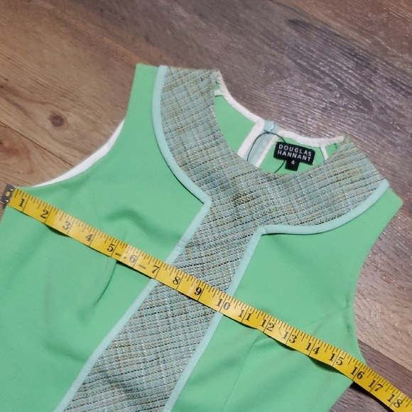 70s Style Douglas Hannant Green Sleeveless Crew Neck Sheath Dress for Cocktail - Picture 3 of 7